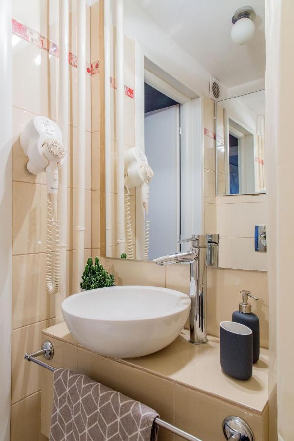 Spacious Downtown Apartment - Old Town 부쿠레슈티 외부 사진